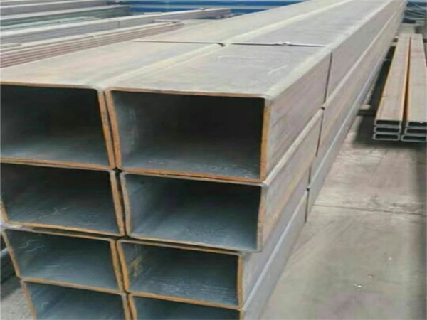 潞城<font style='color:red'>Q355B无缝方管</font>大厂出货